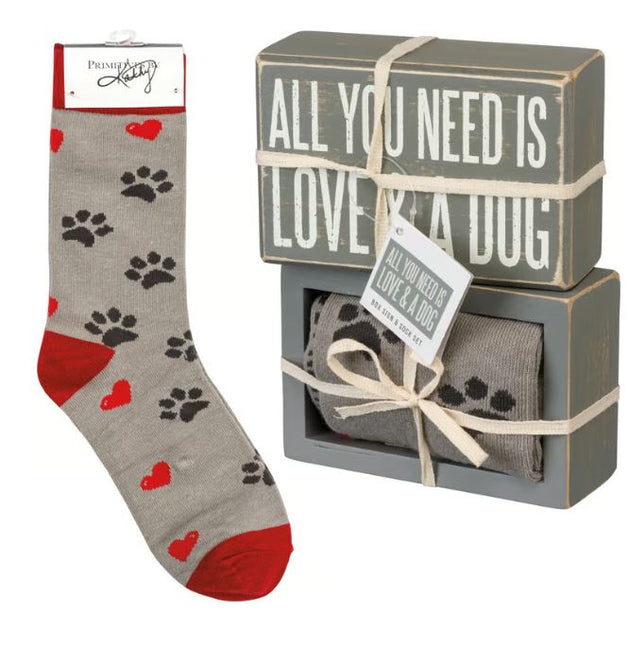 Box Sign and Sock Set Love Dog