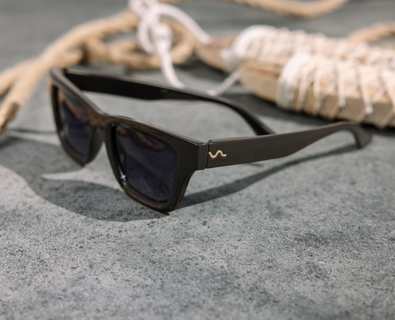 Savvy (Sunglasses) by Peepers