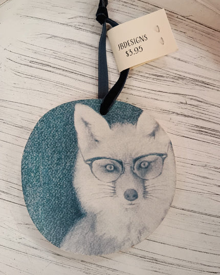 Wooden Distinguished Animal Ornament (Assorted)