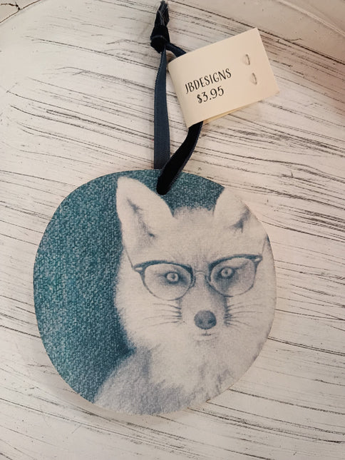 Wooden Distinguished Animal Ornament (Assorted)