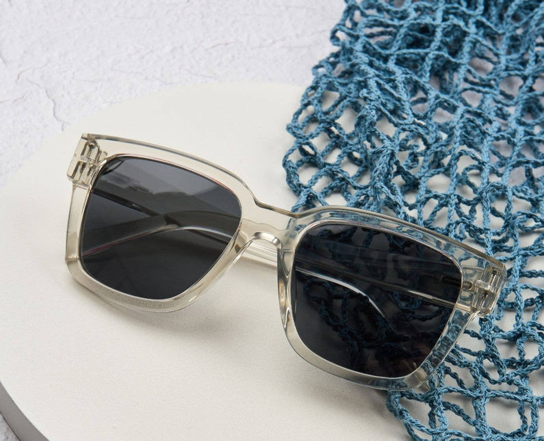 Paloma (Sunglasses) by Peepers