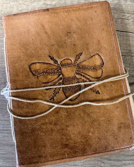 Bee Journal image 0