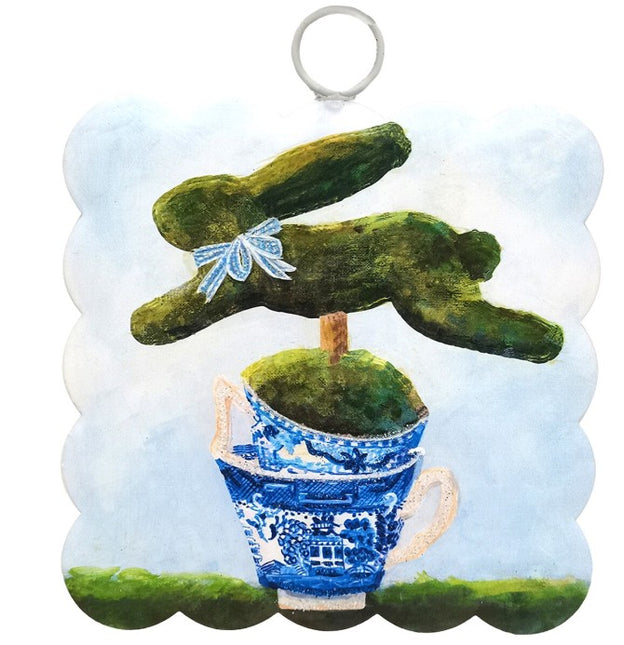 Mini Gallery Scallop Bunny in Teacup