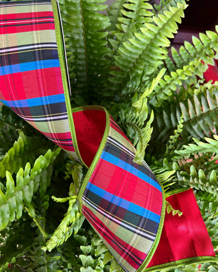 John Mark Enterprises Stripe Metallic Dupioni Red/Green Metallic Piping