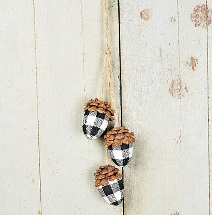 Black/White Acorn Strings