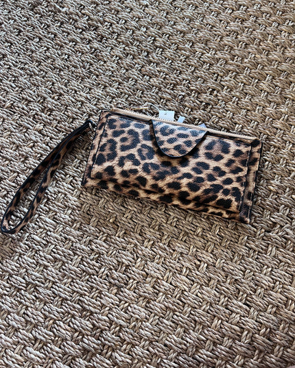 Jen + Co Kyla Wallet image 0
